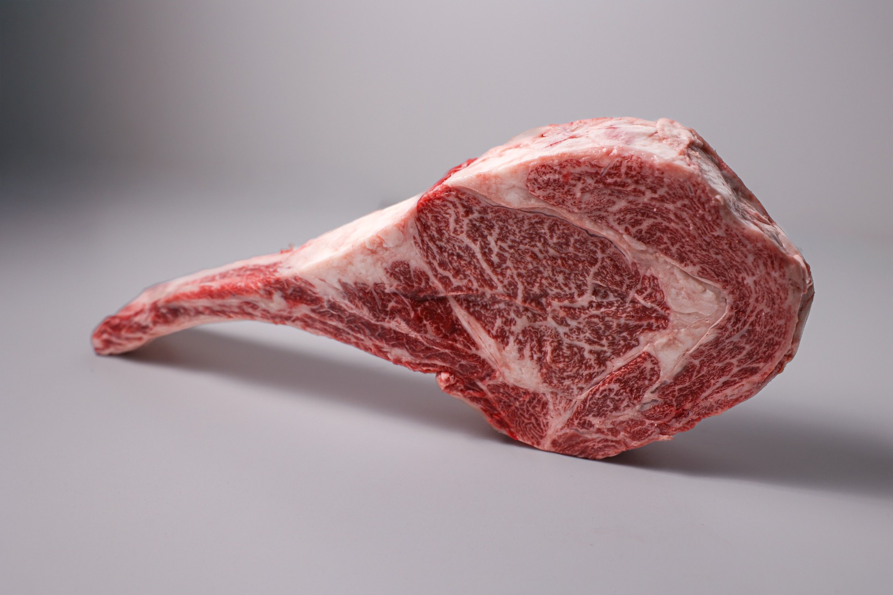 2GR Full Blood Tomahawk Steak MBS9+